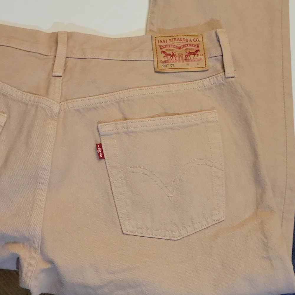 LEVIS Light Colored 501 Button Fly Jeans 32